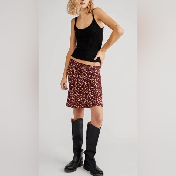 Free People Dresses & Skirts - Free People IRL Mini Skirt